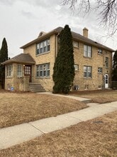 Building Photo - 6427 W Medford Ave