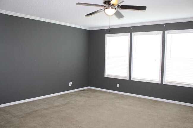 Building Photo - 110 Fisher Dr