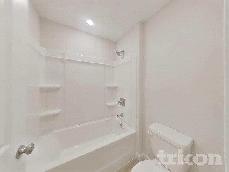 Building Photo - 14897 Praline Ct