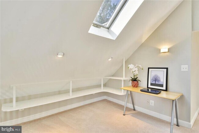 Building Photo - 5330 36th St N