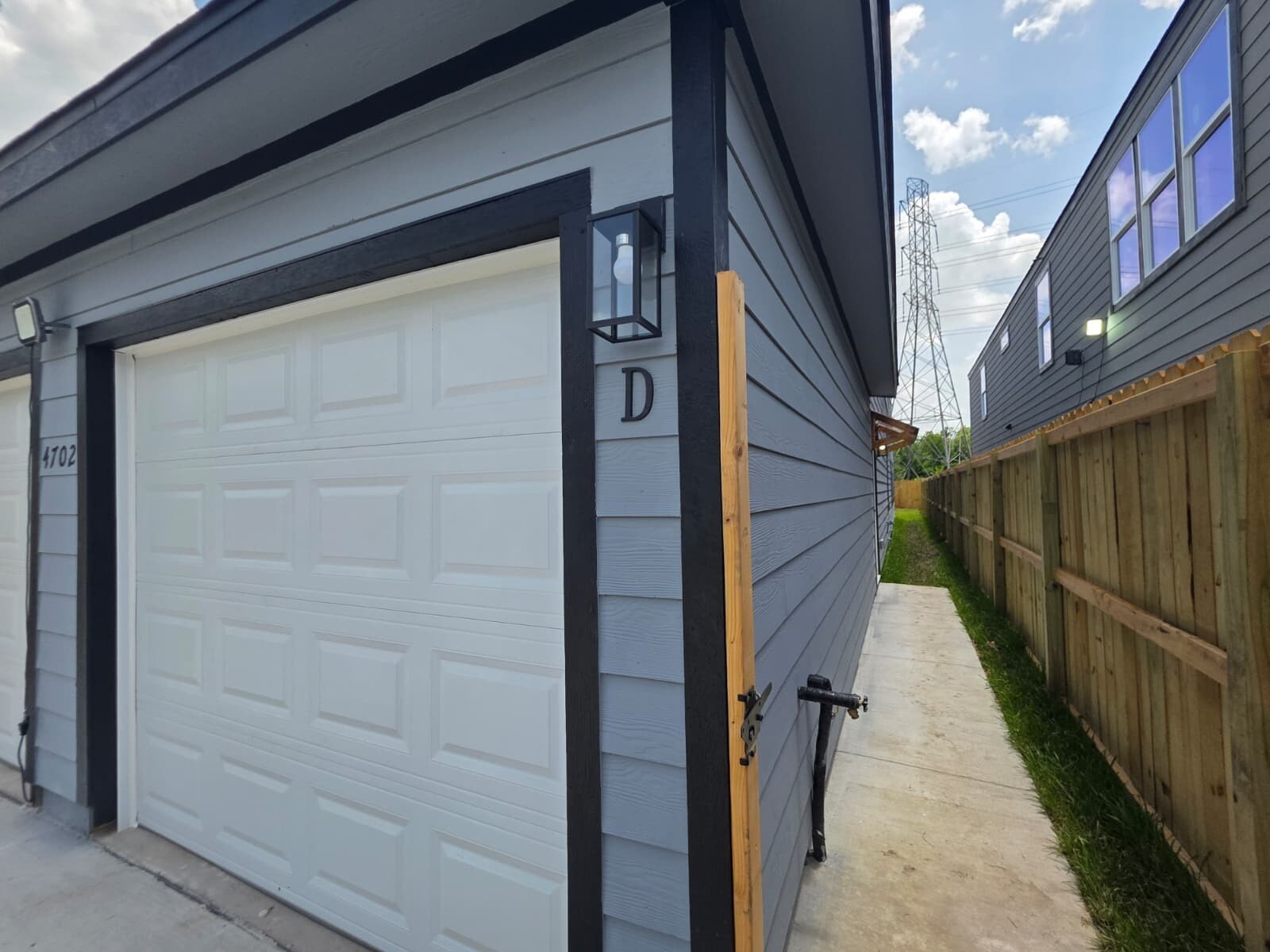 Building Photo - 4702 Baton Rouge St