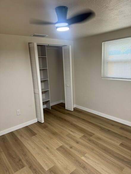 Building Photo - 2335 SE 46 Terrace