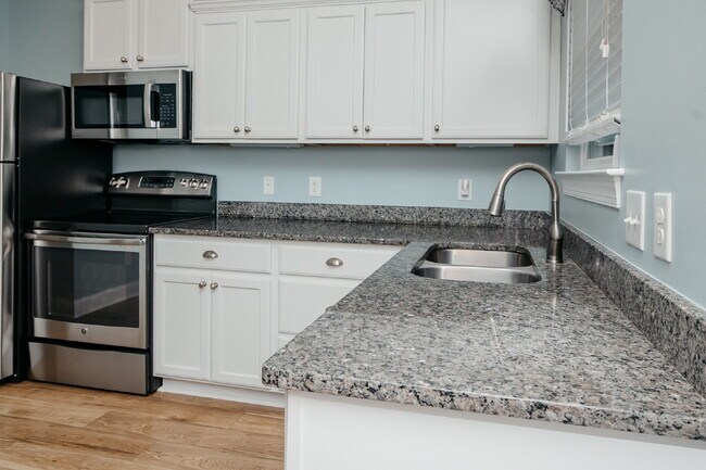 Building Photo - 507 Summerset Ln