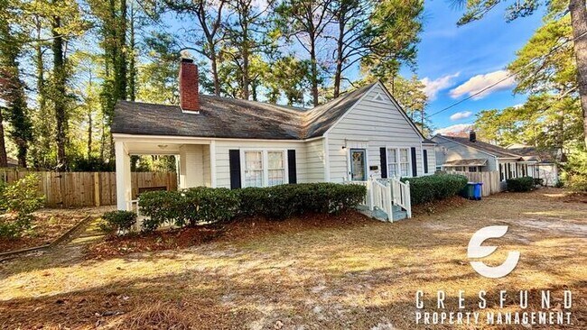 Building Photo - Charming 3 Bedroom 2 Bath Cottage style