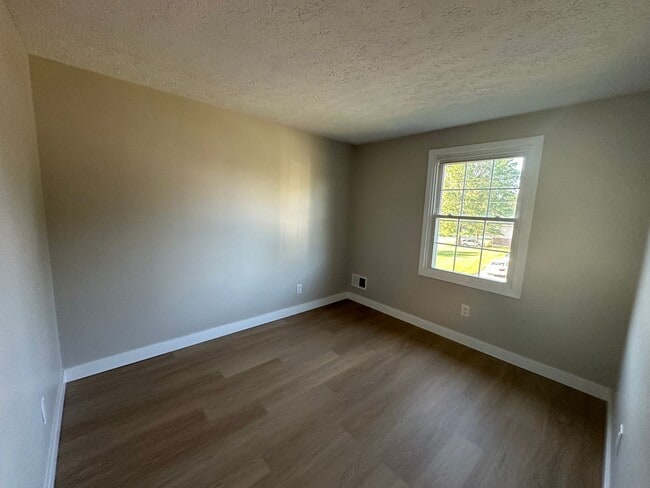 Building Photo - 3BR/2.5BA Townhome for Rent in Middletown - Recently Renovated!