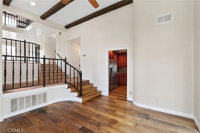 Building Photo - 6031 Shadowbrook Cir