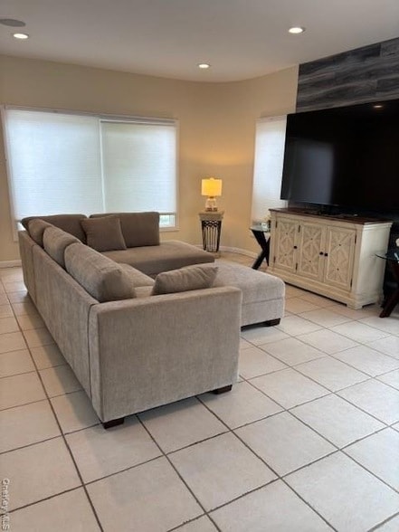 Building Photo - 54 Matlock St