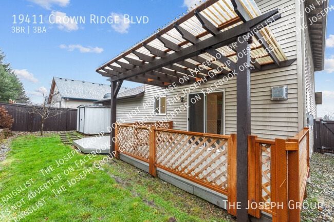 Building Photo - 19411 Crown Ridge Blvd