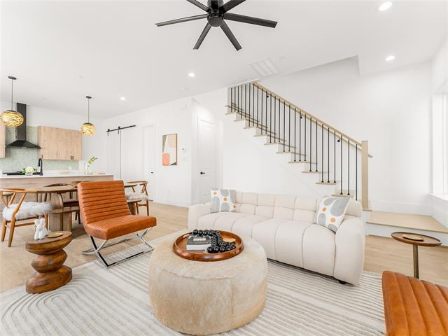 Building Photo - 2019 N Prairie Ave