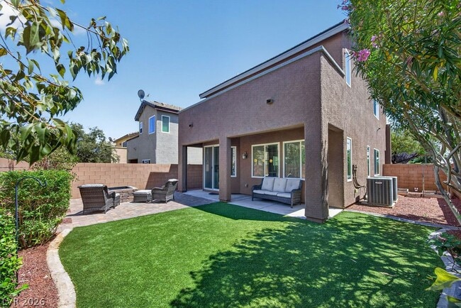 Building Photo - 10660 Cumberland Creek Ave