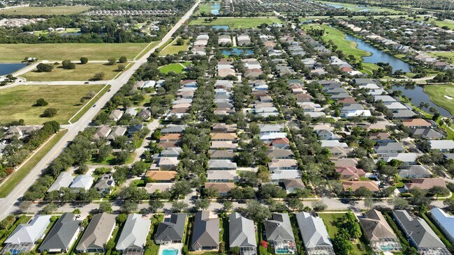 Building Photo - 7865 15th Ln