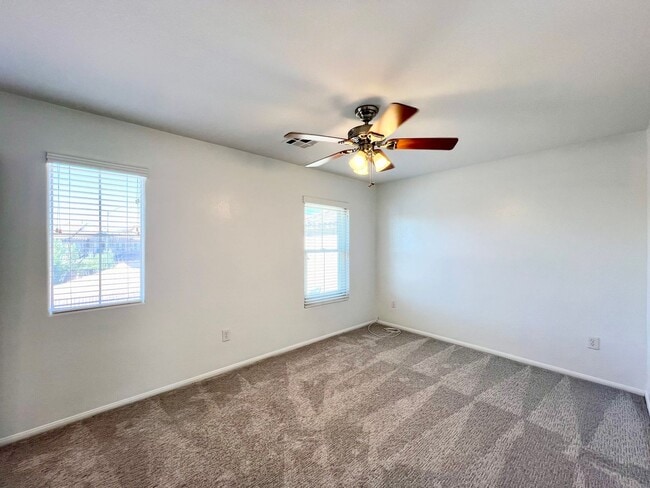 Building Photo - SPACIOUS 4BD/2.5BA HOME IN ALIANTE W/ FRESH PAINT, NEW FLOORING