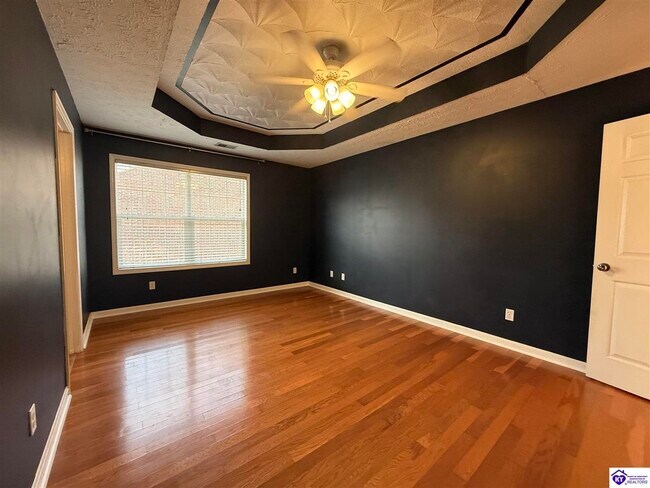 Building Photo - 115 Twin Oaks Dr