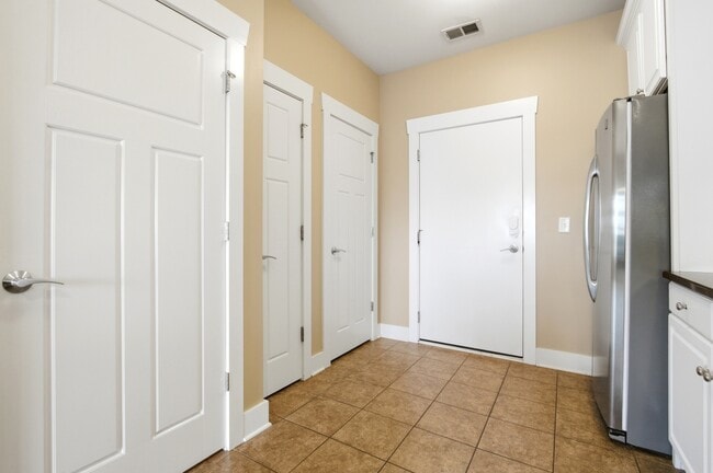 Building Photo - 15749 W Crobally Way