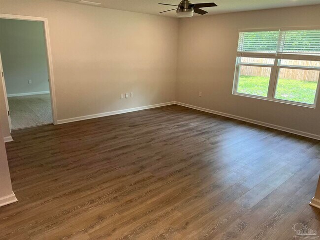 Building Photo - 5273 Peach Dr