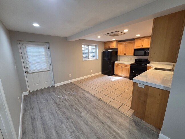 Building Photo - 1534 W 8050 N