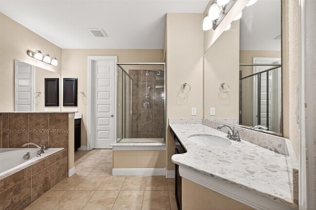 Building Photo - 3002 Overbrook Meadow Ln