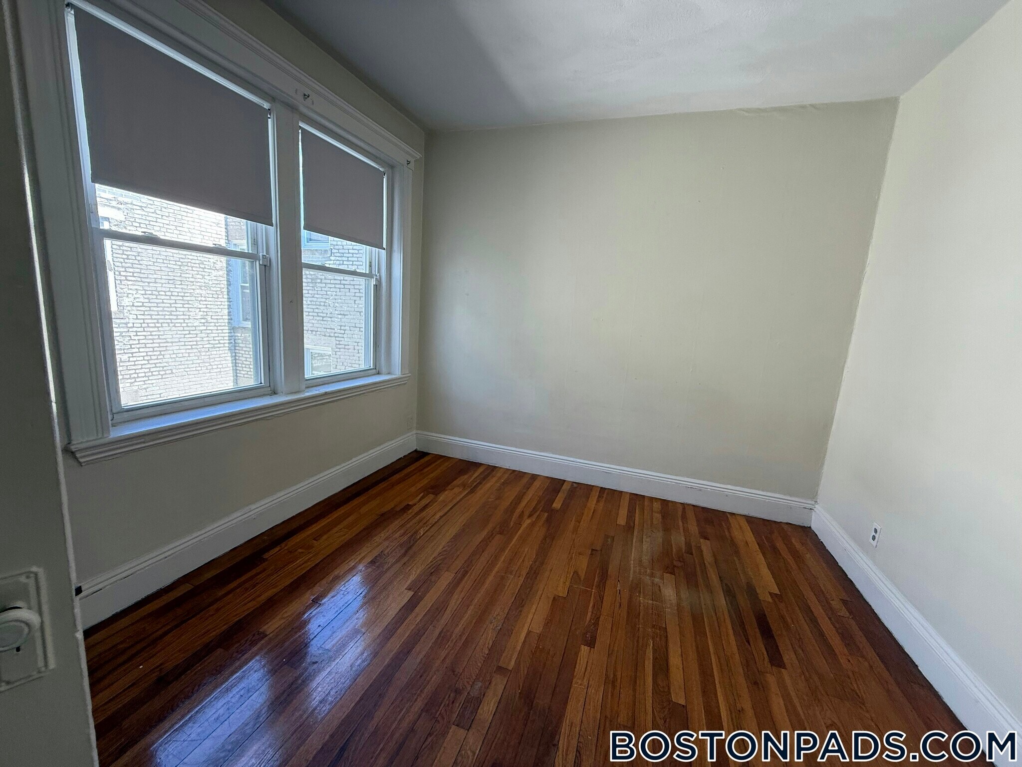 Building Photo - 9 Egremont Rd