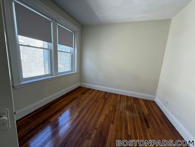 Building Photo - 9 Egremont Rd