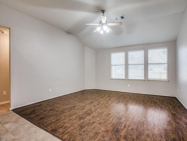 Building Photo - 6153 Bowfin Dr