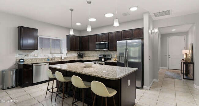 Building Photo - 9309 W Orange Dr