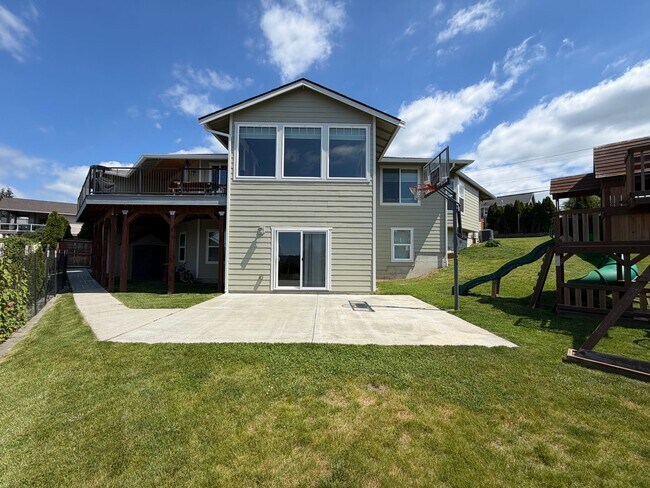 Building Photo - Military Discount - Please Inquire! ~ Whiskey Ridge View Home | 5 Bed + Bonus Living Space with O...
