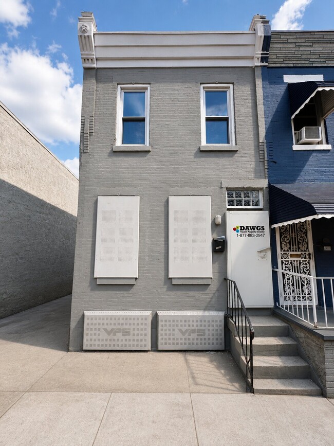 Building Photo - 1831 N Judson St