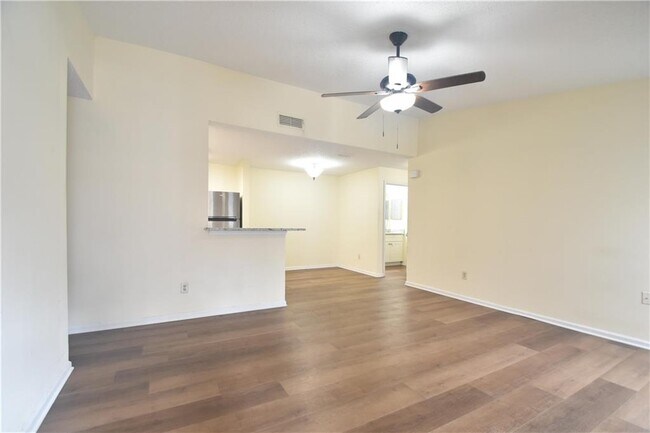 Building Photo - 310 Granville Ct