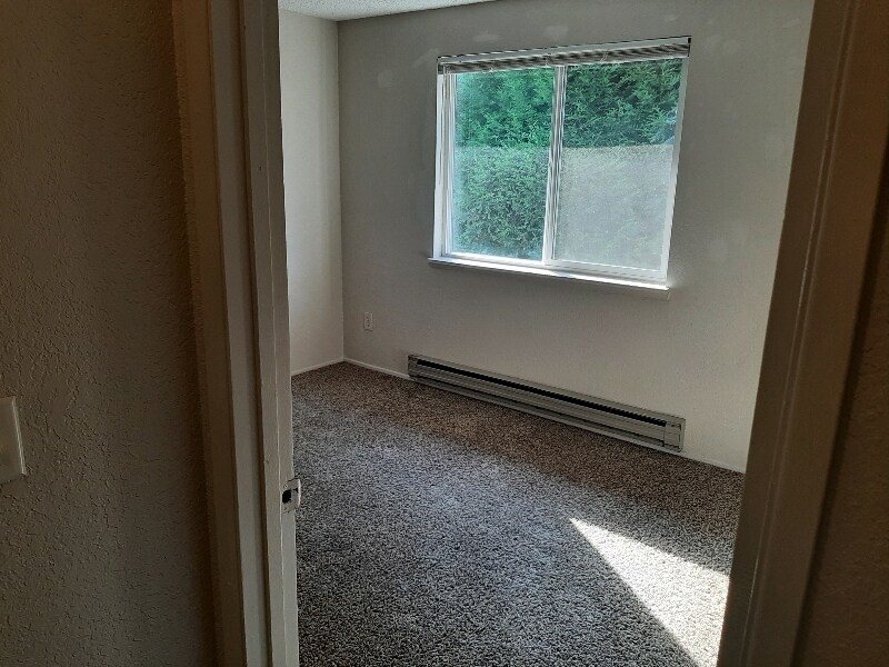 Building Photo - 4617 80th St NE