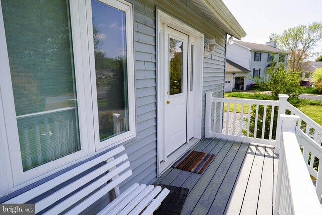 Building Photo - 39028 Bayview W