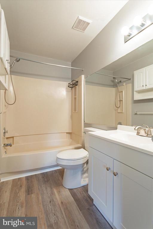 Building Photo - 2611B Auburn Ct
