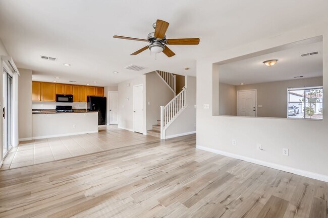 Building Photo - Beautiful 3 bedroom, 2.5 bath 2 story home!