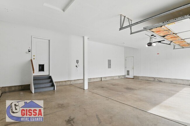 Building Photo - Beautiful home available to move in on 08/05/2026 but not before!