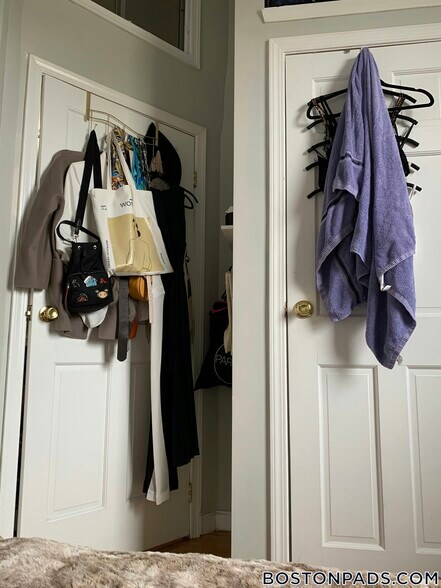 Building Photo - 35 Brookline St