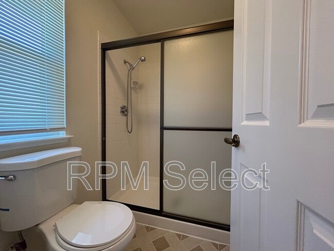 Building Photo - 1314 Jamestown Dr