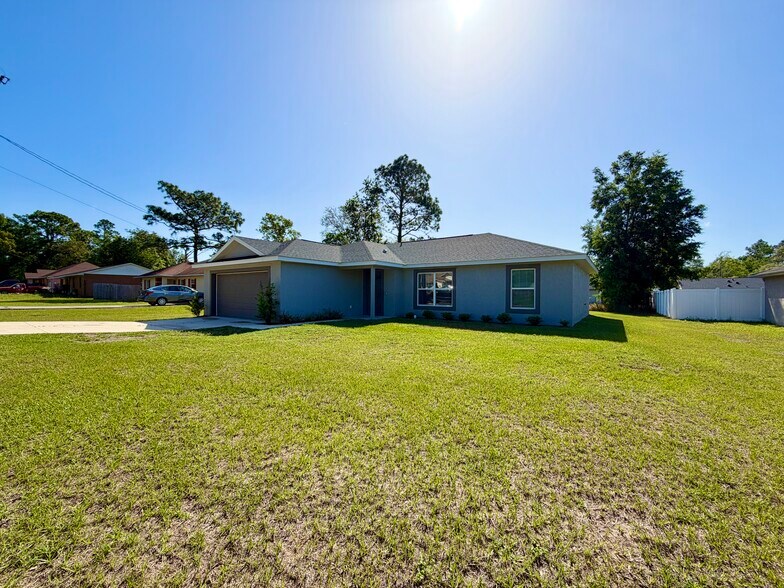 Building Photo - 5 Spring Lake Ln