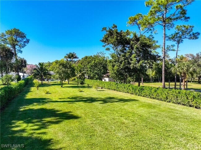 Building Photo - 1890 Oakes Blvd