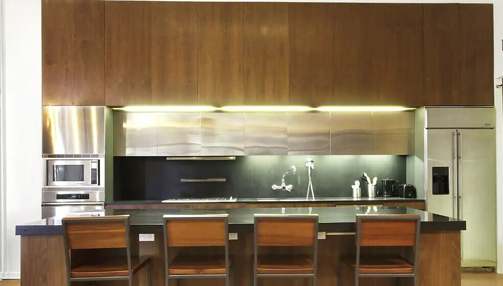 Building Photo - 1 Bond St