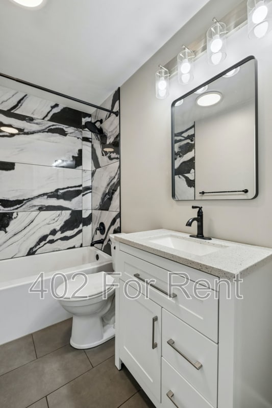 Building Photo - 3111 S 40th St