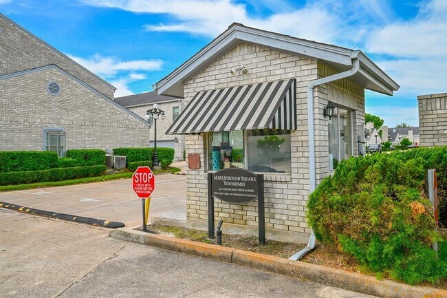 Primary Photo - 306 Wilcrest Dr