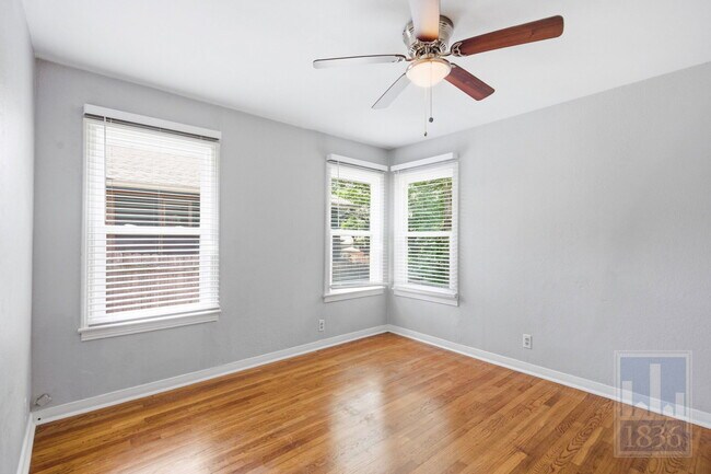 Building Photo - 1604 Sanchez St