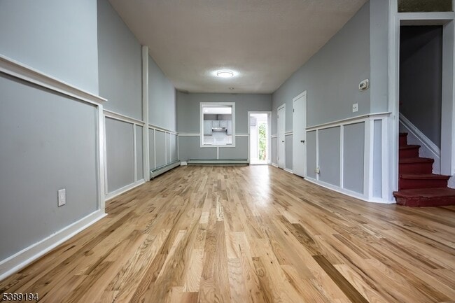 Building Photo - 122 3rd Ave