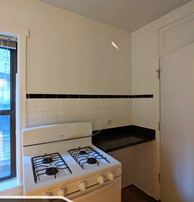 Building Photo - 2649 N Spaulding Ave