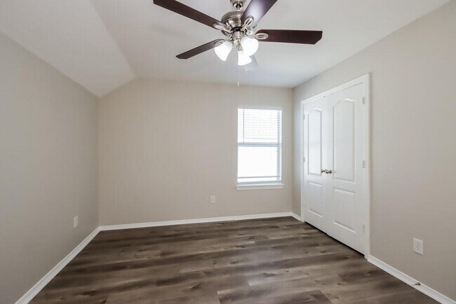 Building Photo - 1089 Shadow Glenn Dr