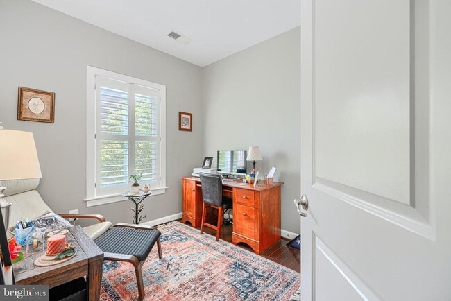 Building Photo - 432 Grand St