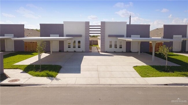 Building Photo - 30 W Kenwood St