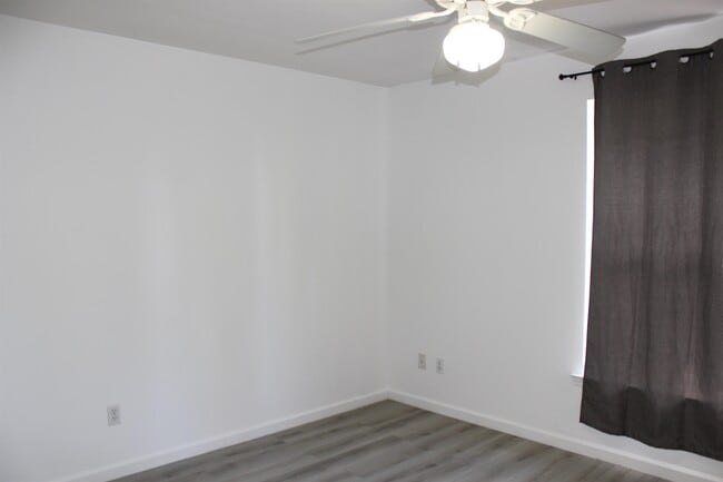 Building Photo - 1417 Pullen Rd