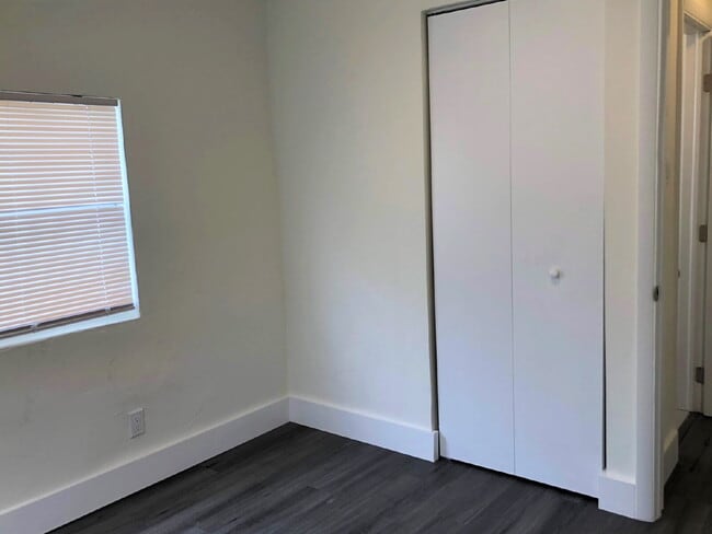 Building Photo - Cute & Cozy 2BD/2BA + Bonus Room Available...