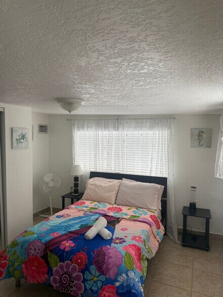 Building Photo - 354 Vaca Rd