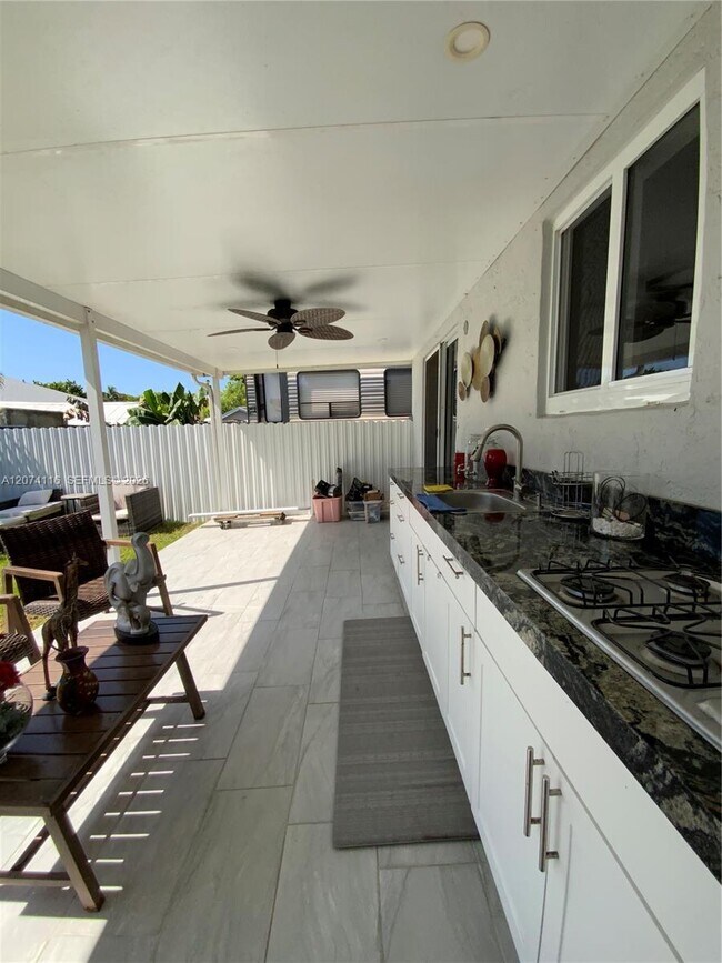 Building Photo - 30162 SW 159th Ave